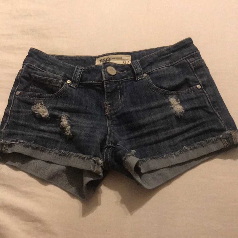 Ripped denim shorts